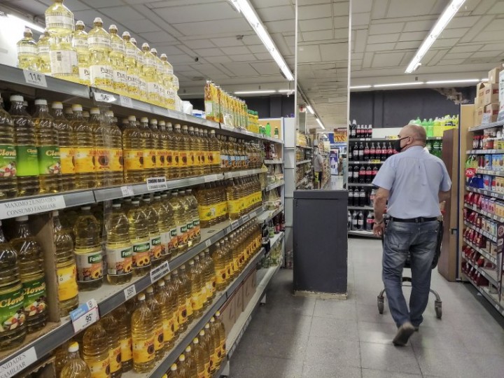 La inflación de enero fue de 6% y en los últimos 12 meses alcanzó el 98,8%