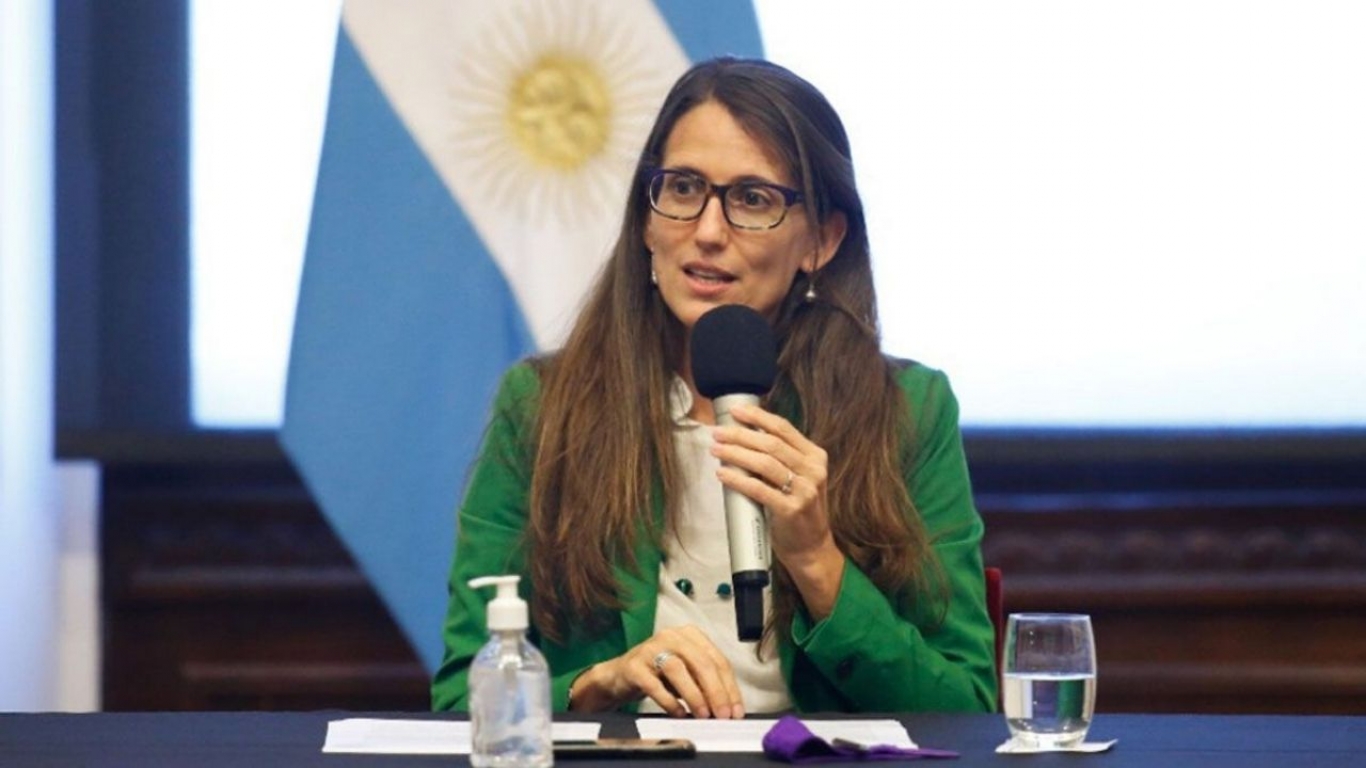 "Absolutamente lamentable lo que hizo mención el diputado Ferreyra. Yo me solidaricé y me puse a disposición como con distintos diputados y diputadas que recibieron amenazas" Elizabeth Alcorta