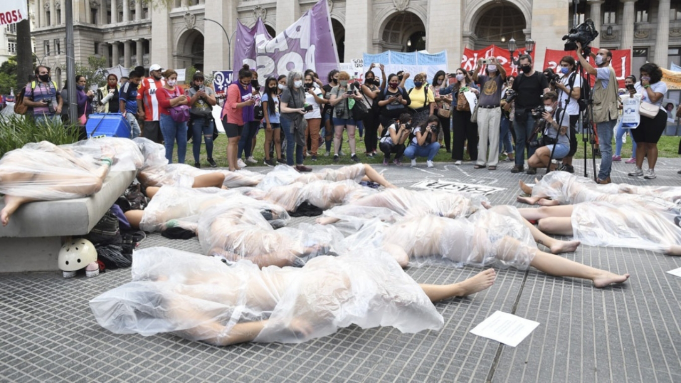 "¿Quién le teme a los feminismos populares?"