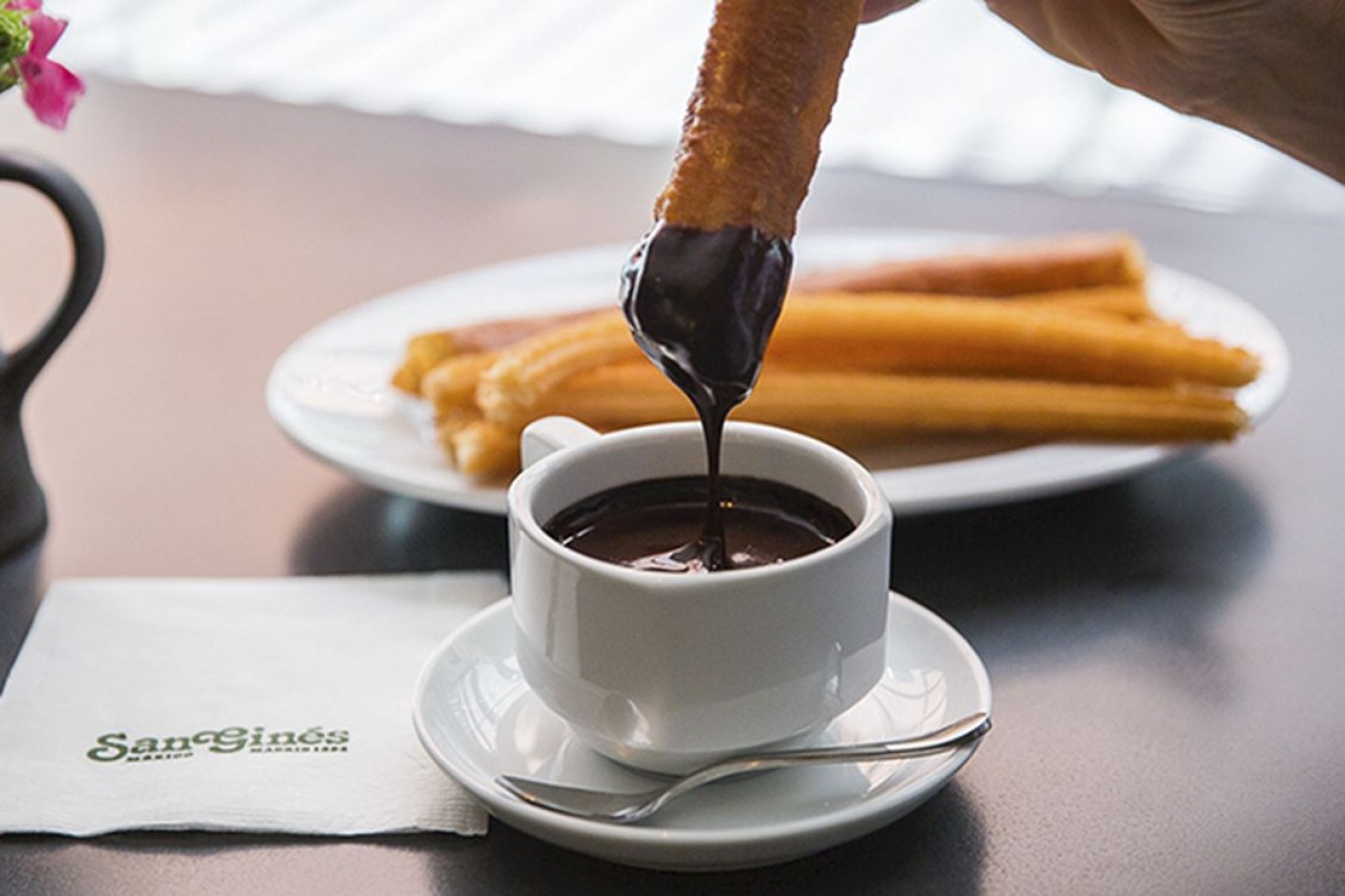 Churros con chocolate: una tradición española que llegó a Buenos Aires