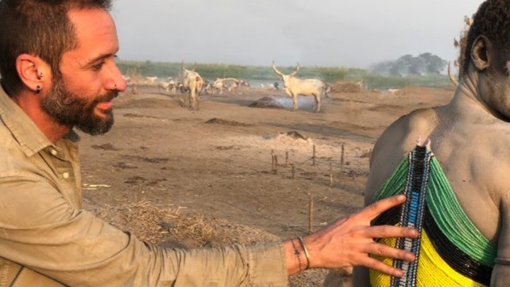 Anibal Bueno: &quot;Llevo recorridos unos 110 países, en Nigeria encontramos 200 culturas diferentes&quot;